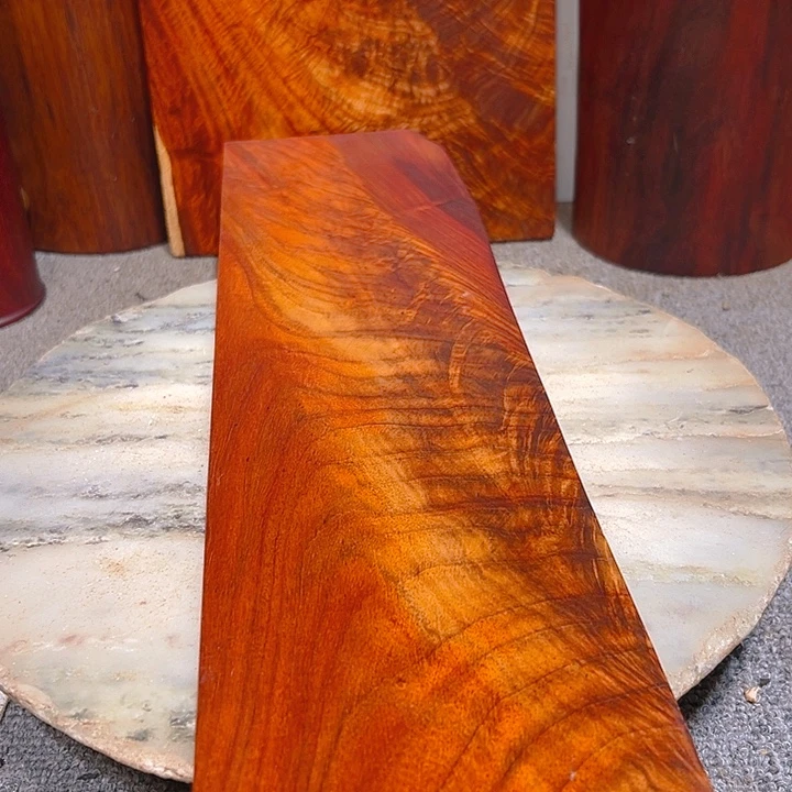 小***友端景台紫檀木类檀香