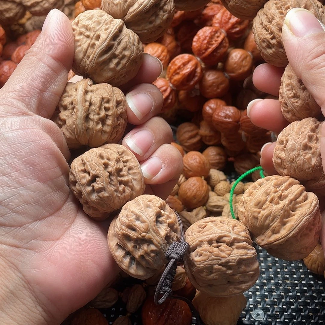 文玩核桃手串元宝