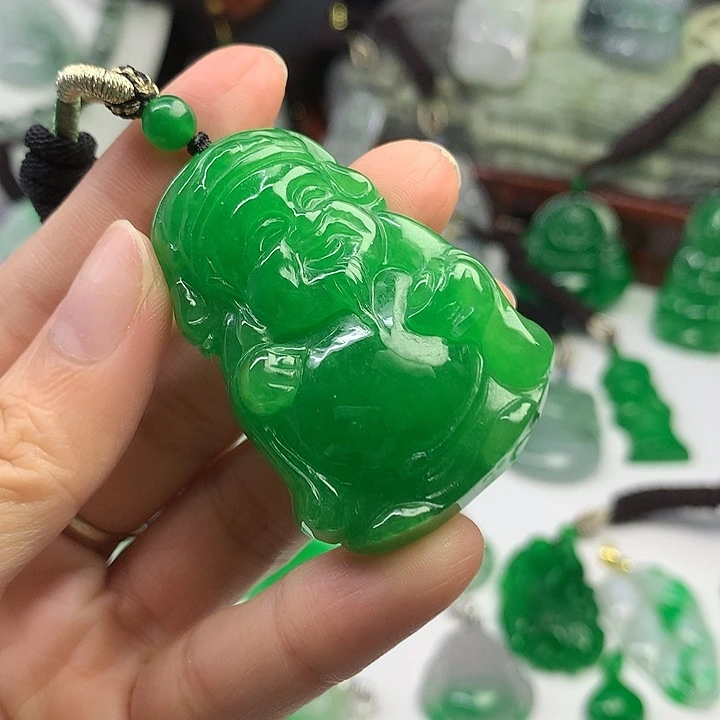 翡翠未镶嵌吊坠(赠链)