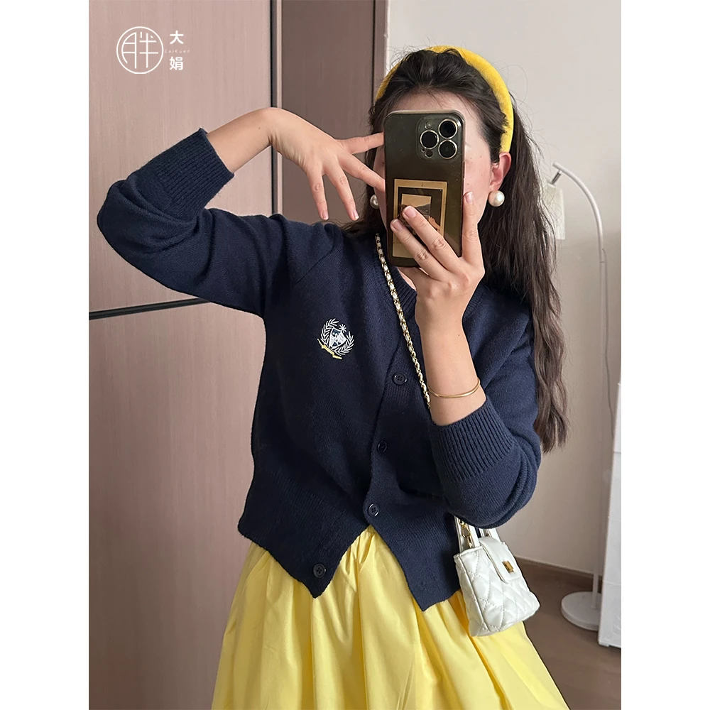 【校徽针织】胖大娟春秋韩系刺绣薄款短款针织小开衫藏蓝色学院风