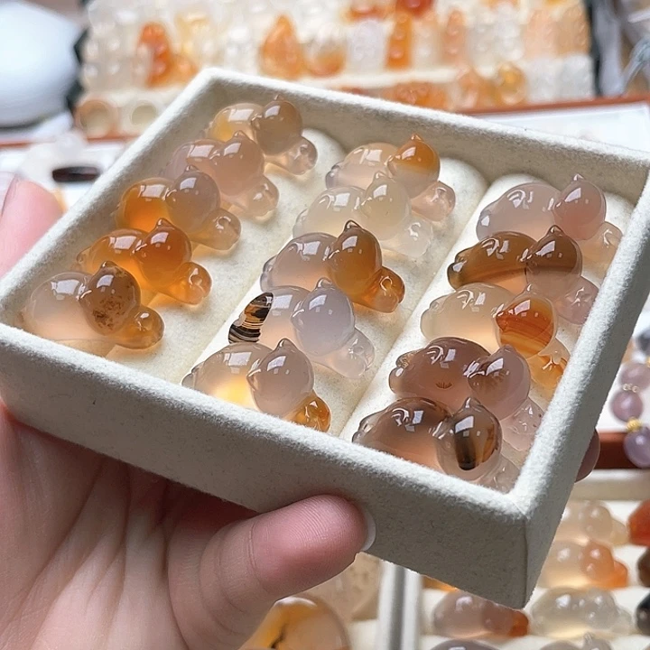 玛瑙/玉髓未镶嵌玛瑙无相趴趴猫