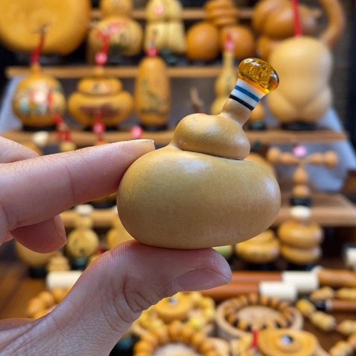 旋****马天然葫芦自然生长旋转