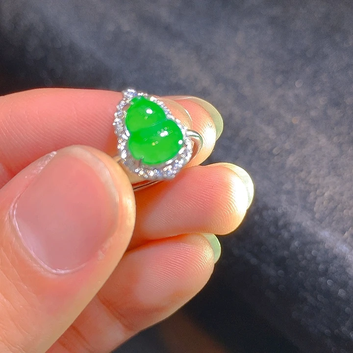 【闪购商品】翡翠颈饰银S925镶嵌翡翠