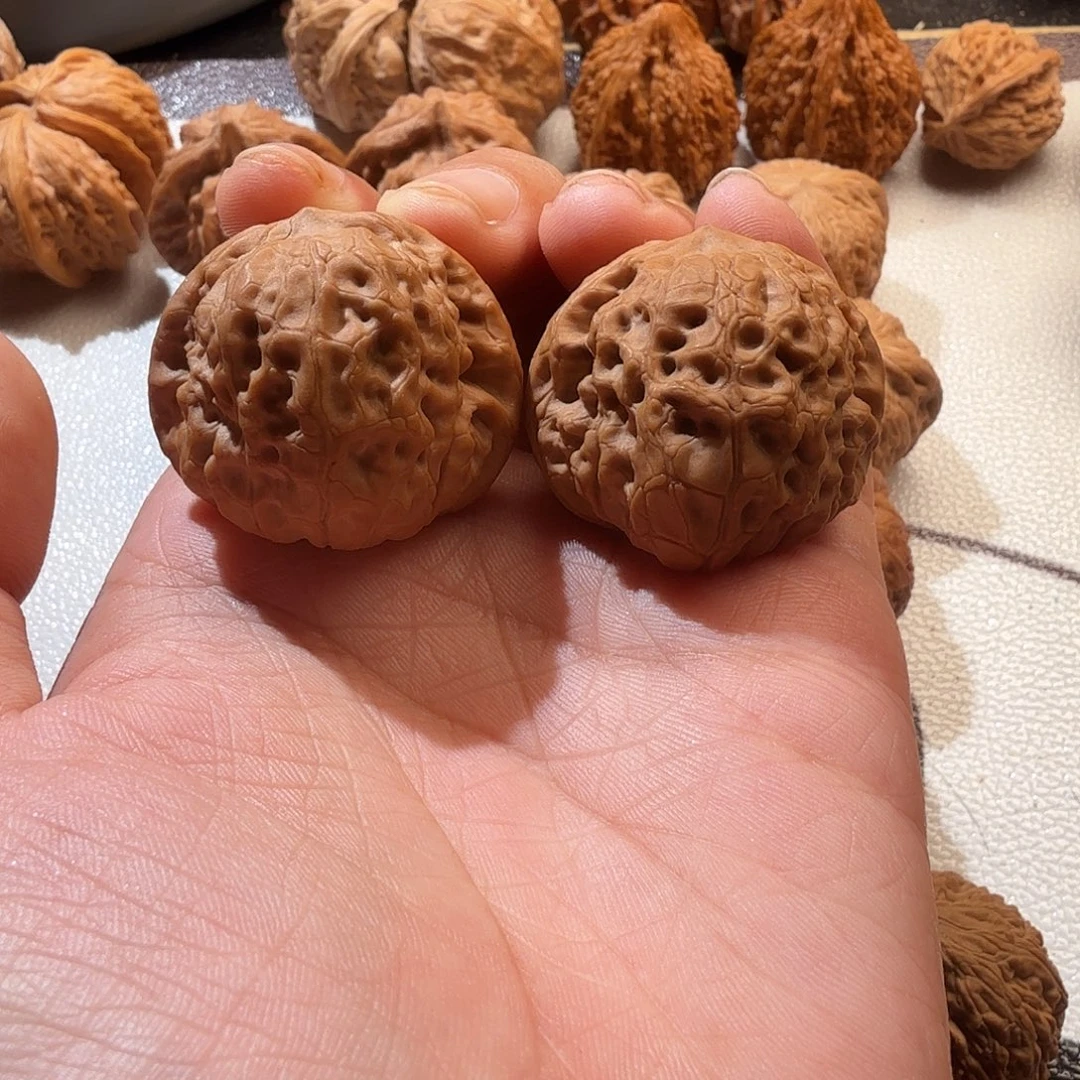 文玩核桃吊坠大团圆