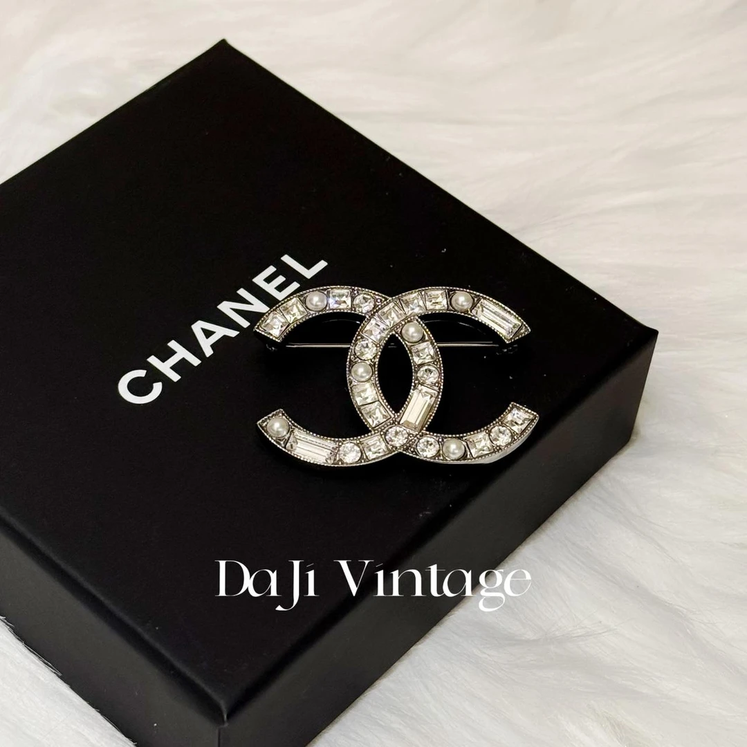 99新 Chanel/香奈儿 大吉中古/银色方钻珍珠胸针