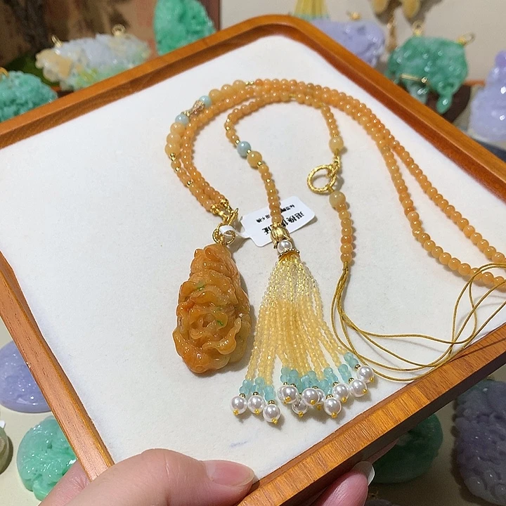 翡翠未镶嵌颈饰翡翠吊坠