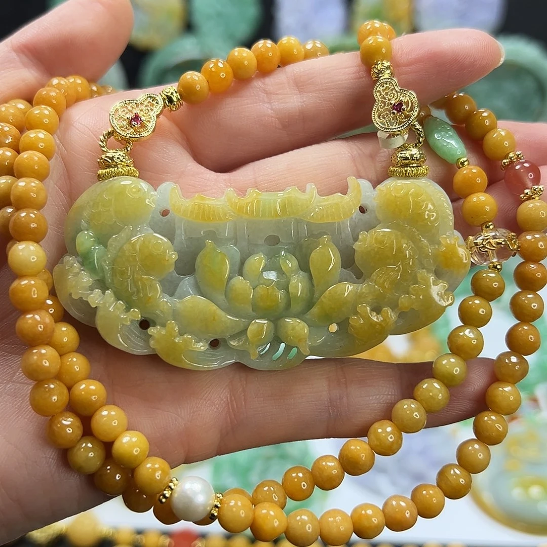 翡翠未镶嵌颈饰吊坠