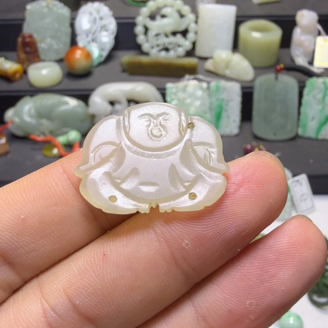 上***物颈饰未镶嵌和田玉