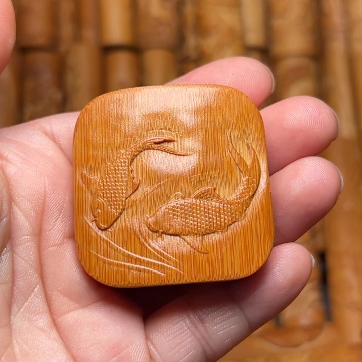 石***佛实心竹雕刻手把件