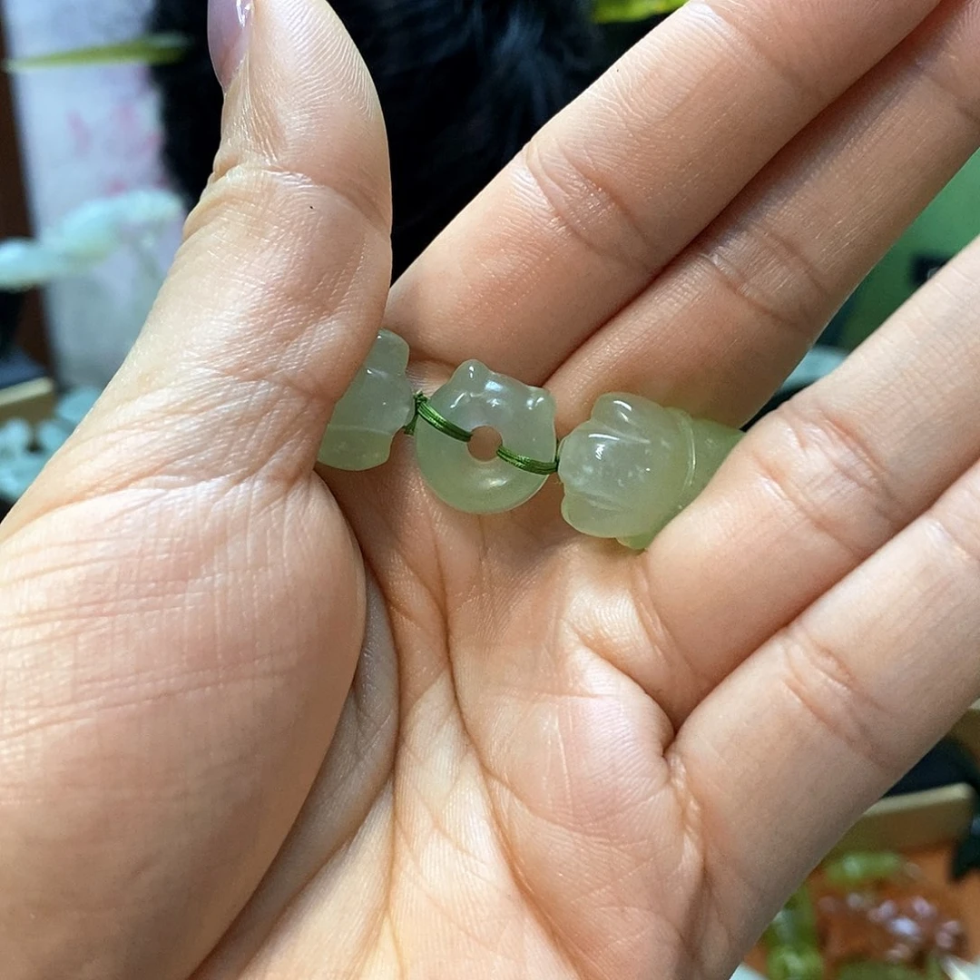 蛇纹石玉发簪未镶嵌棒**?