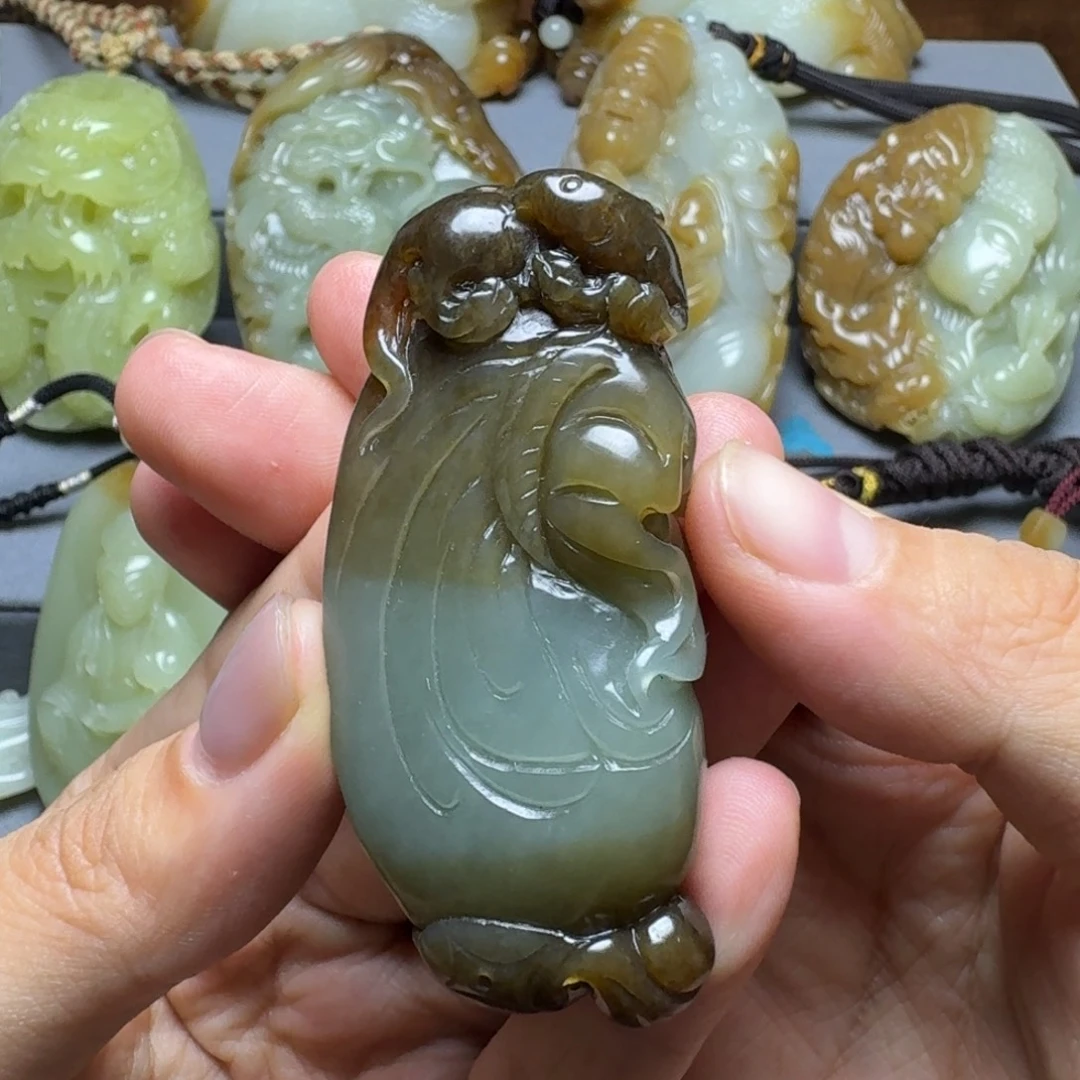 颈饰未镶嵌和田玉