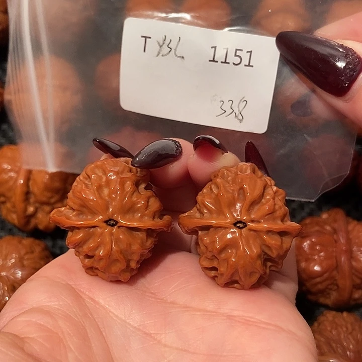 吊坠文玩核桃白蛇谷33