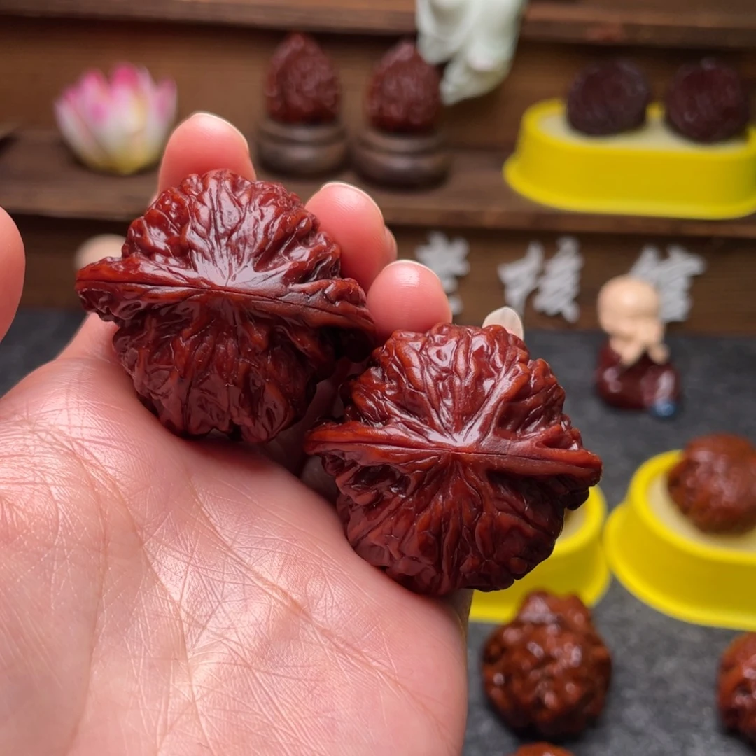 文玩核桃吊坠文玩核桃 手把件 血麒麟 43