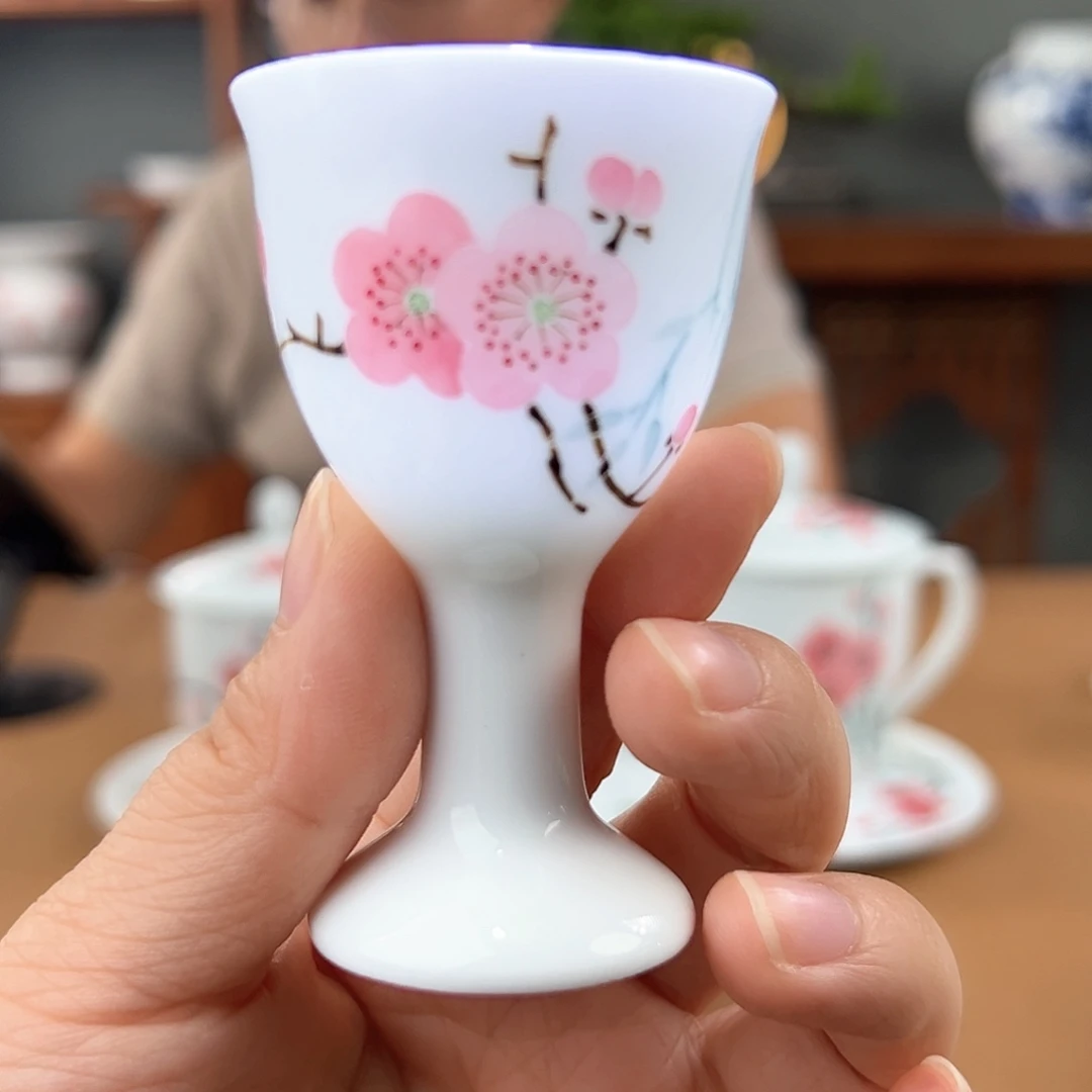 高白瓷翠竹红梅酒杯瑕