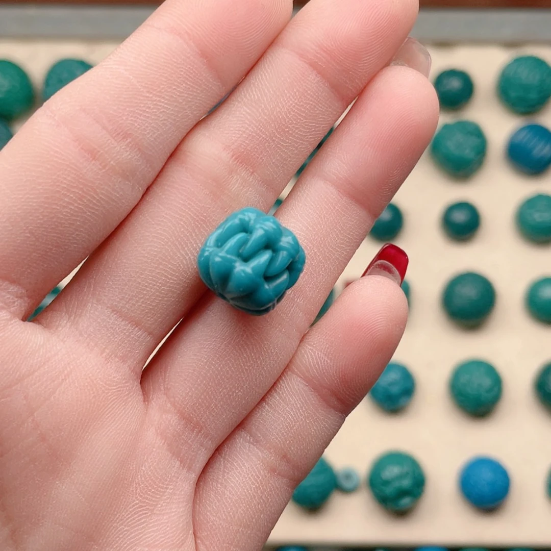 【闪购商品】玻璃颈饰蓝绿色吞噬13左右一个