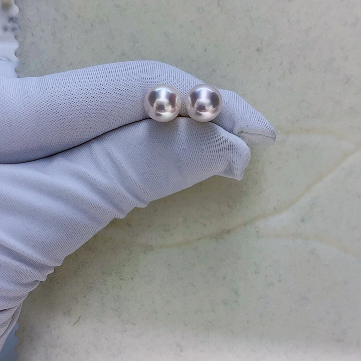 18K金镶嵌耳钉7.5-8海水珍珠