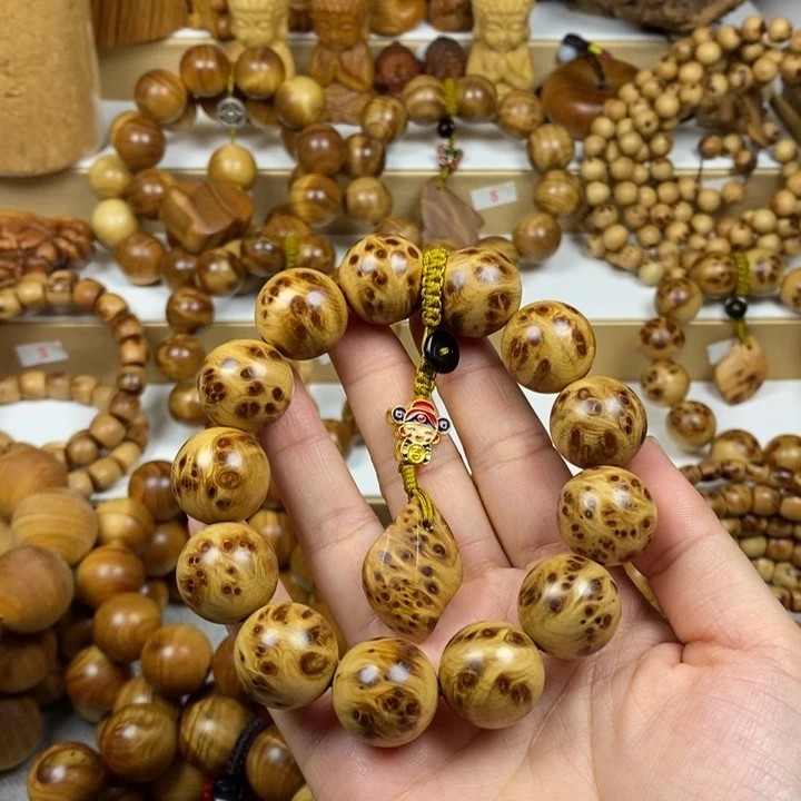 柏木（崖柏）1.8双面满瘤疤雀眼