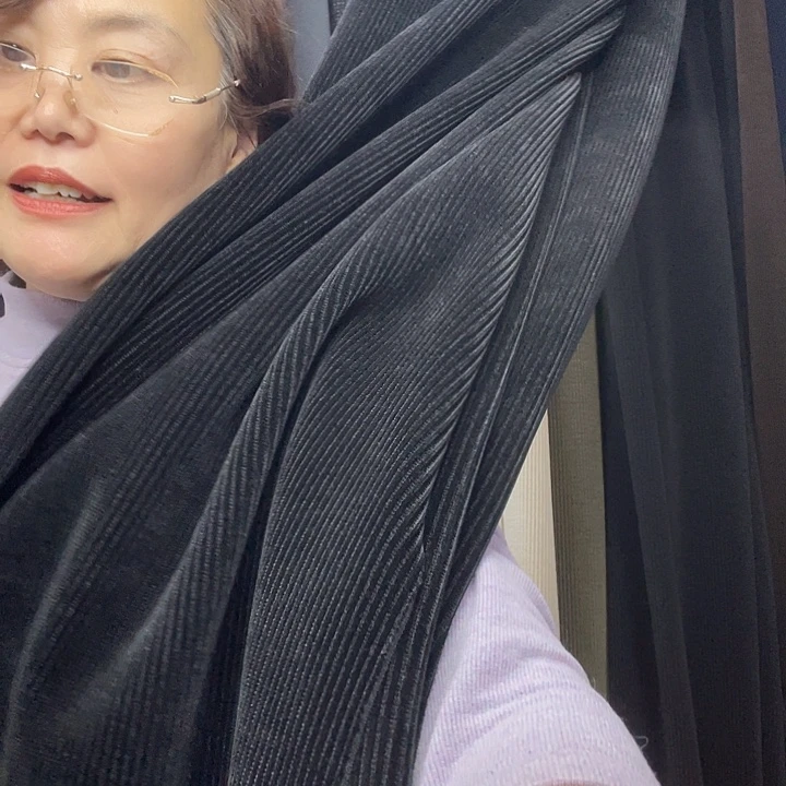 黑色条绒加绒1.1米面料