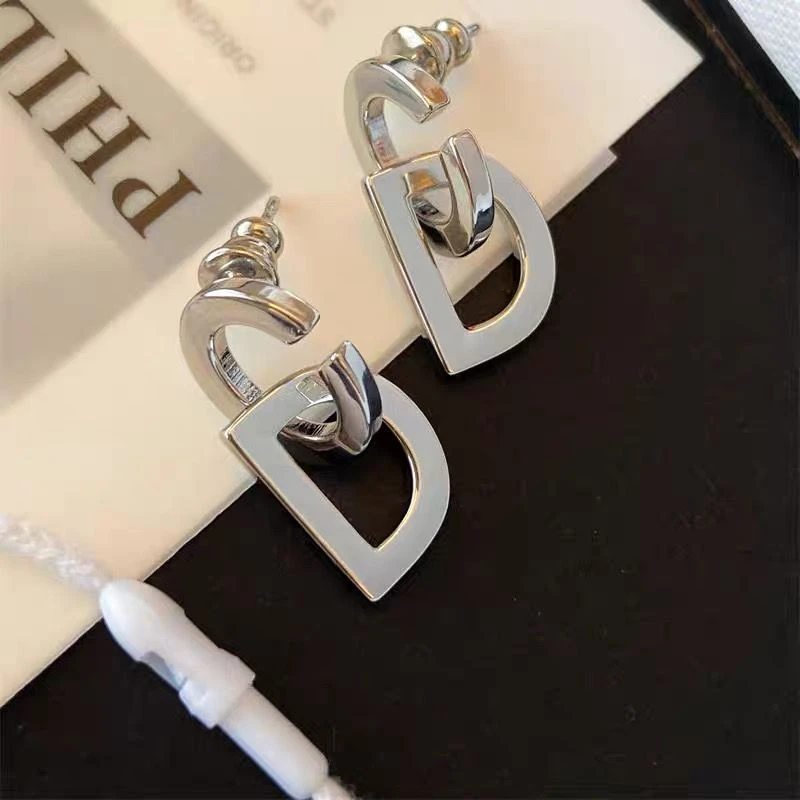 合金耳饰 2025新款小众轻奢时尚耳钉EH-9661