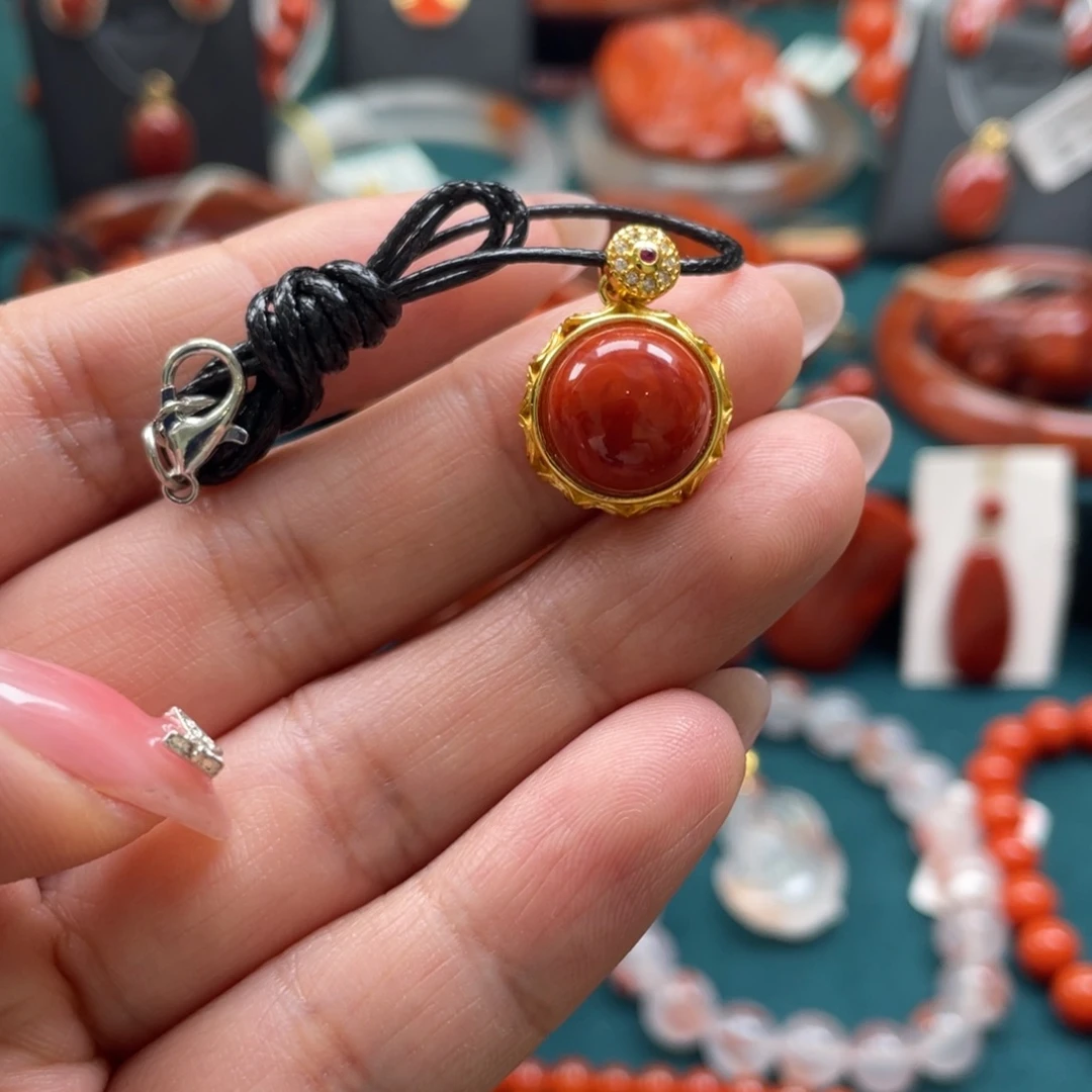 南红玛瑙银S925镶嵌开播福利川料南红火焰蛋面吊坠