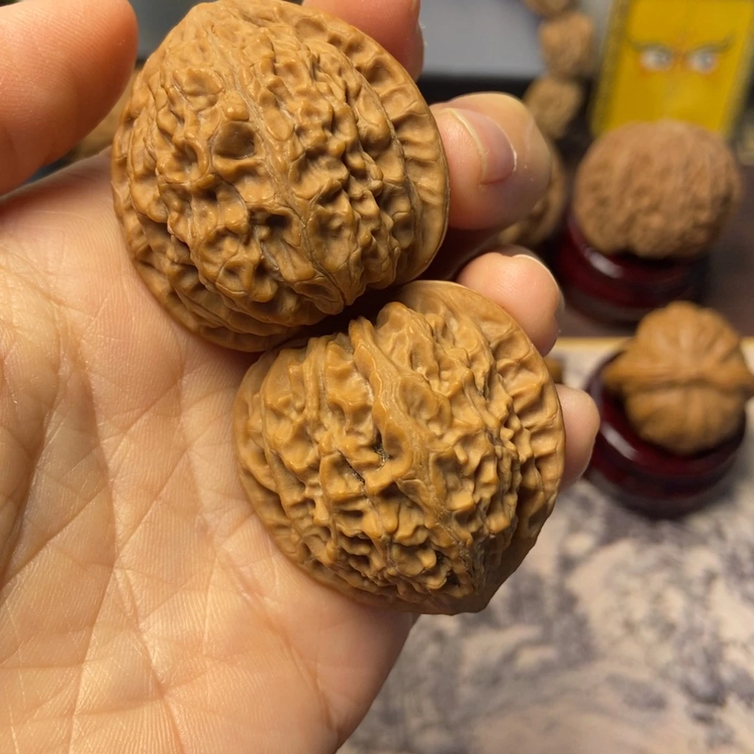 把件文玩核桃全品桃心金牛尺寸38