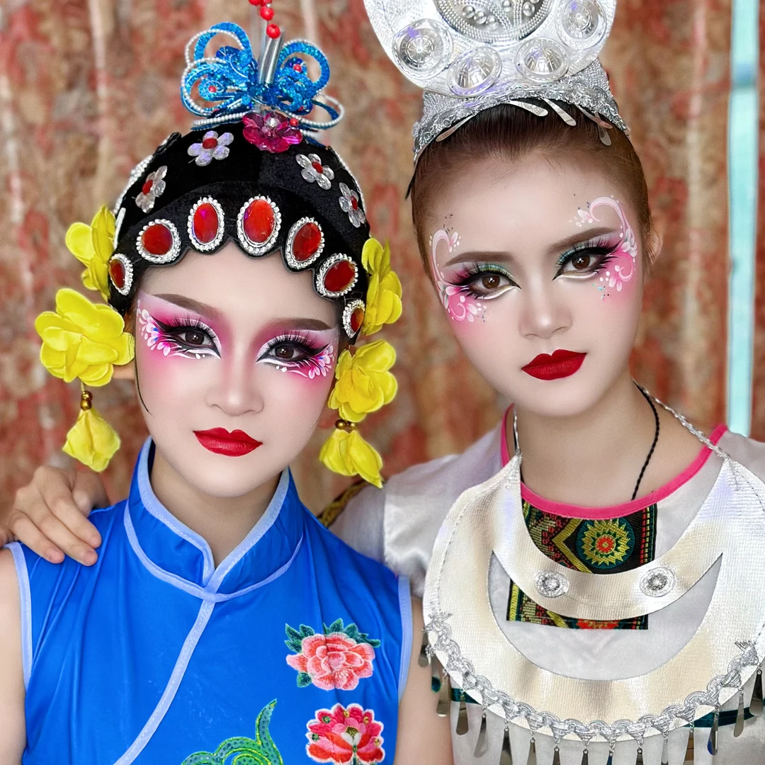 无品牌最新舞台彩妆彩绘课程（留意短信解锁课程）