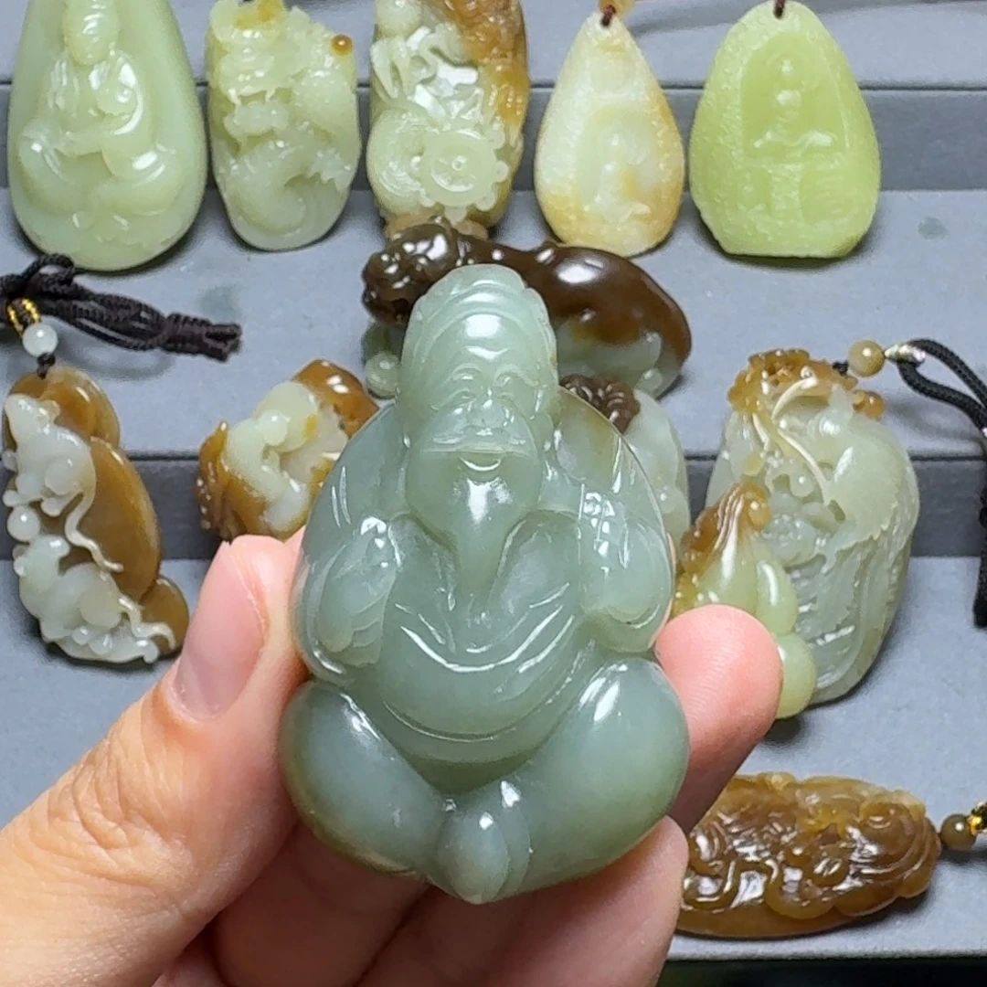 和田玉未镶嵌颈饰