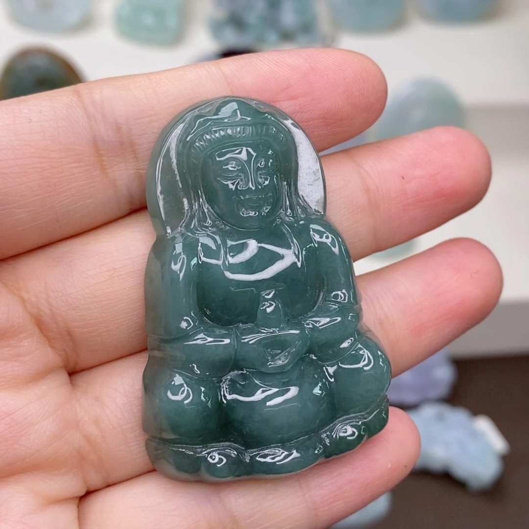 翡翠未镶嵌颈饰翡翠