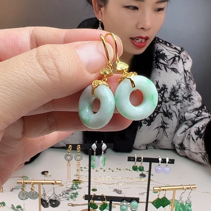 翡翠银S925镶嵌耳饰天然翡翠