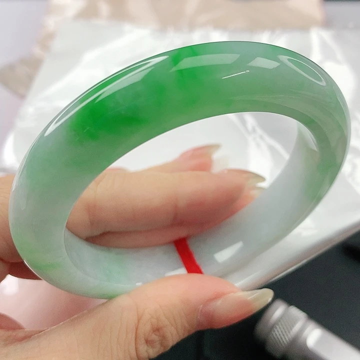 未镶嵌手镯翡翠，876