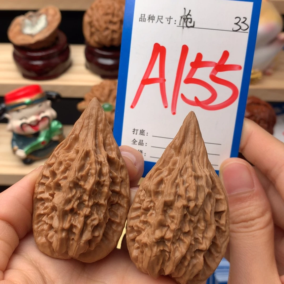 文玩核桃把件155号 红缨枪