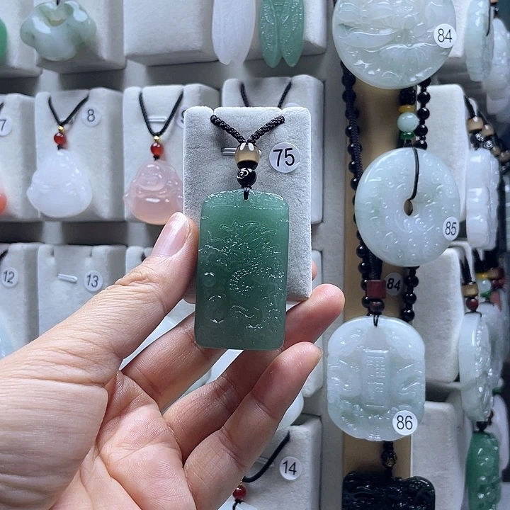 和田玉（青玉）未镶嵌颈饰