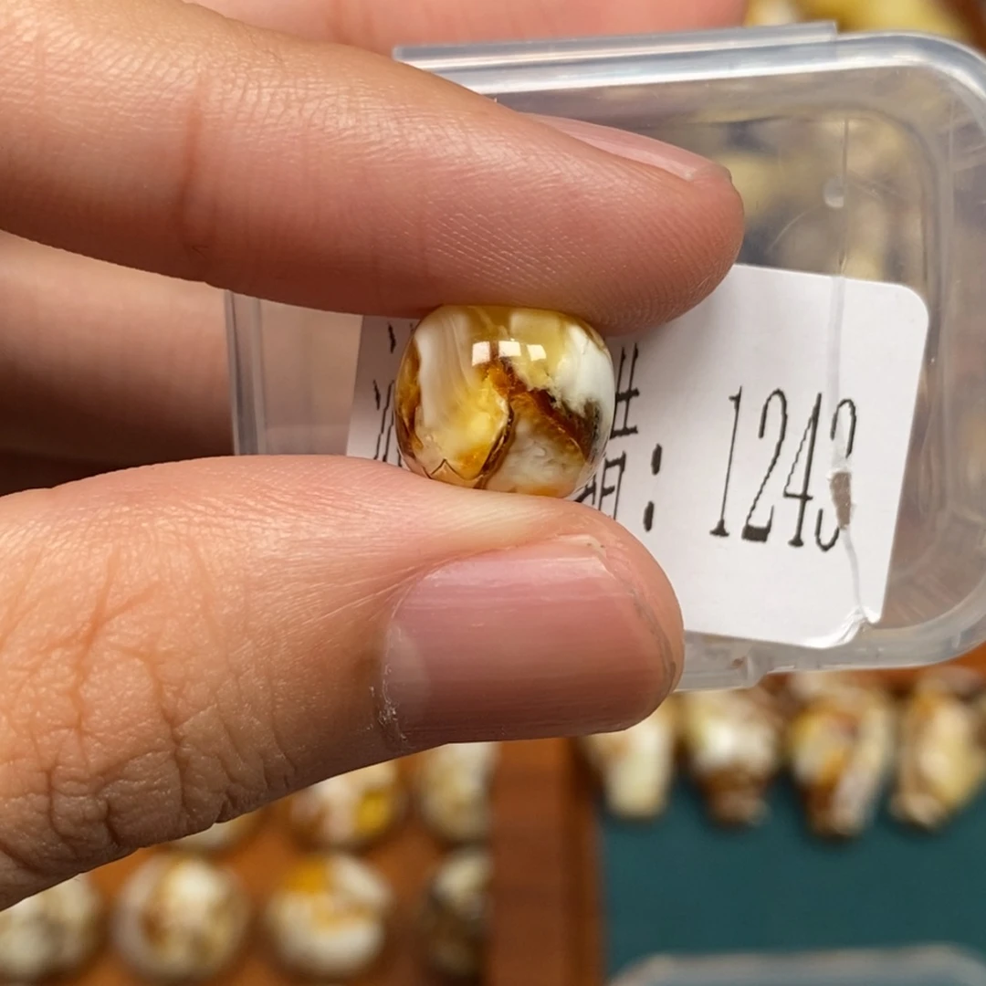 猴头核桃把件沁色圆珠老型1243