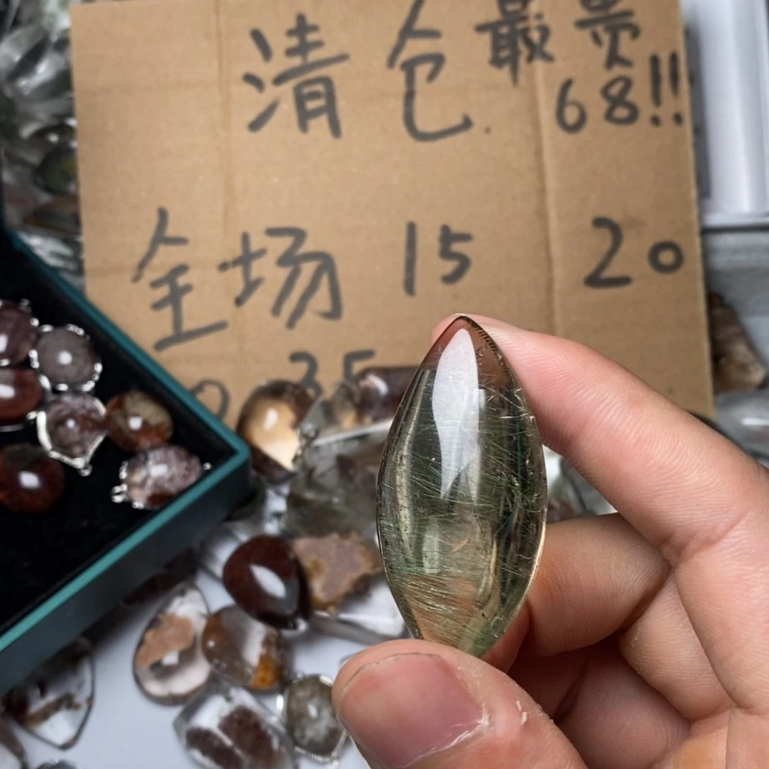 未镶嵌颈饰水晶水晶