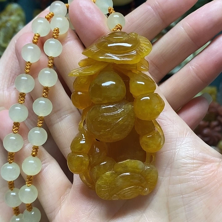 岫玉未镶嵌吊坠(赠链)