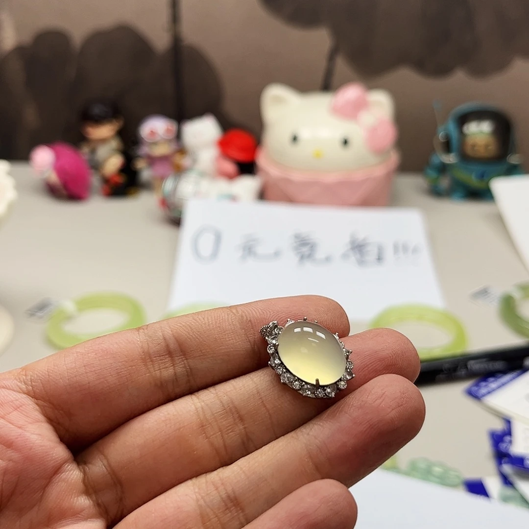 蛇纹石玉未镶嵌吊坠