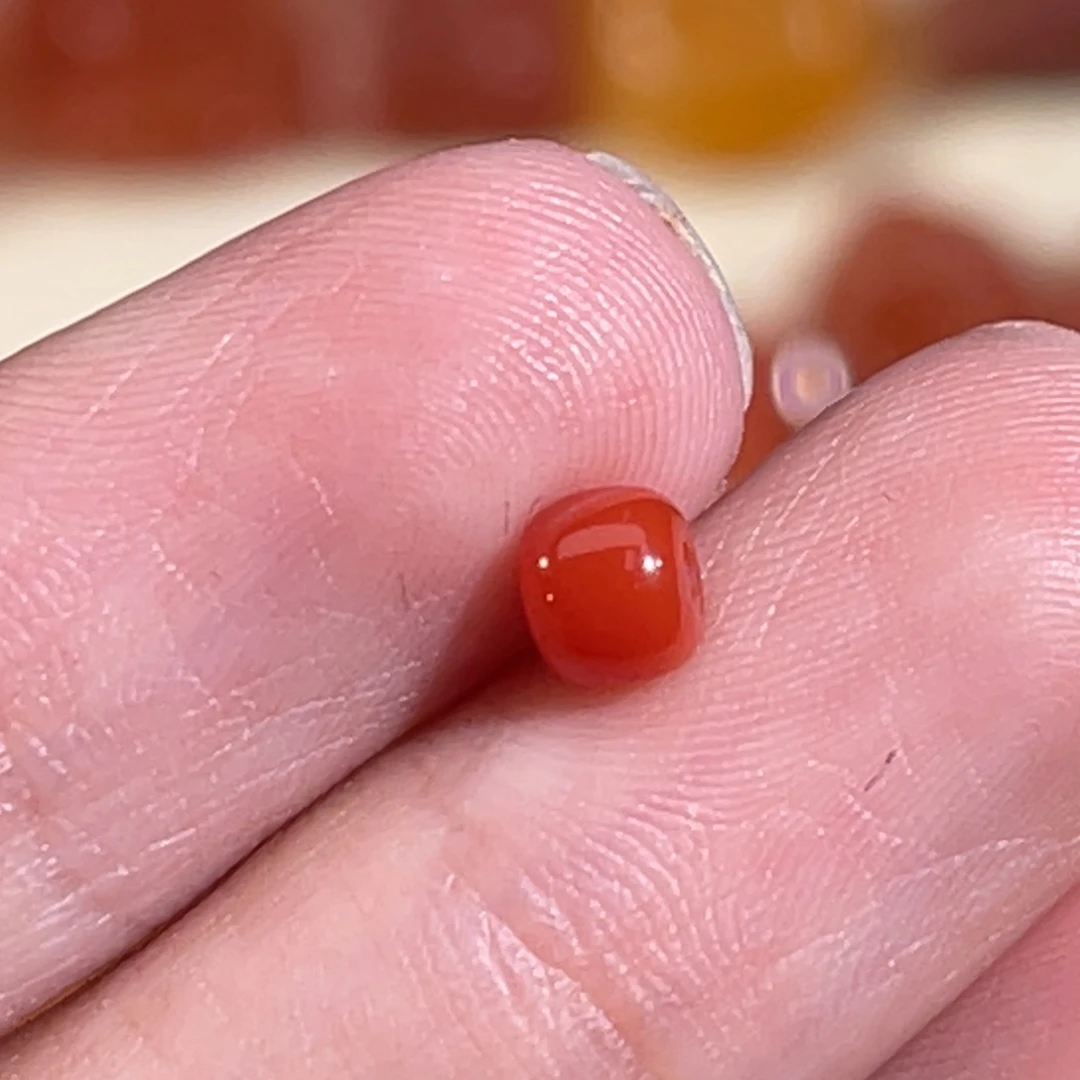 -***L南红玛瑙未镶嵌老型珠4.5x3.7mm冰片不退换