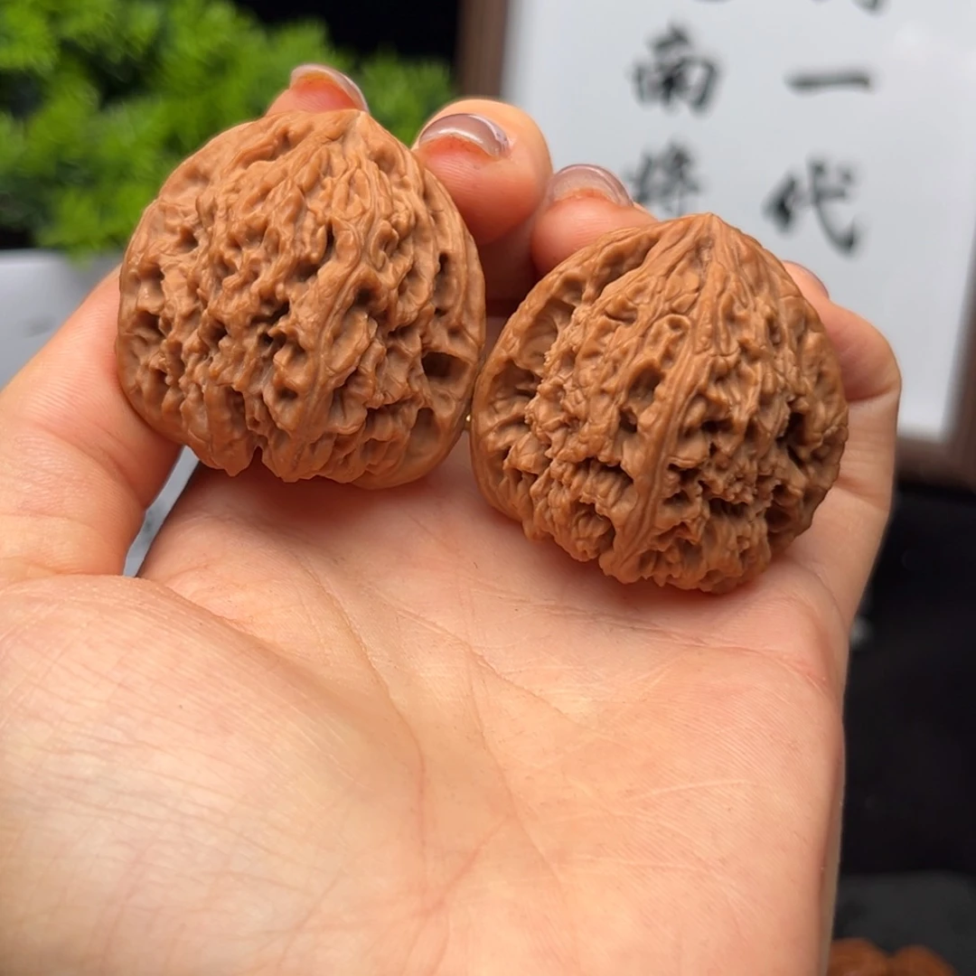 吊坠文玩核桃晨南疆