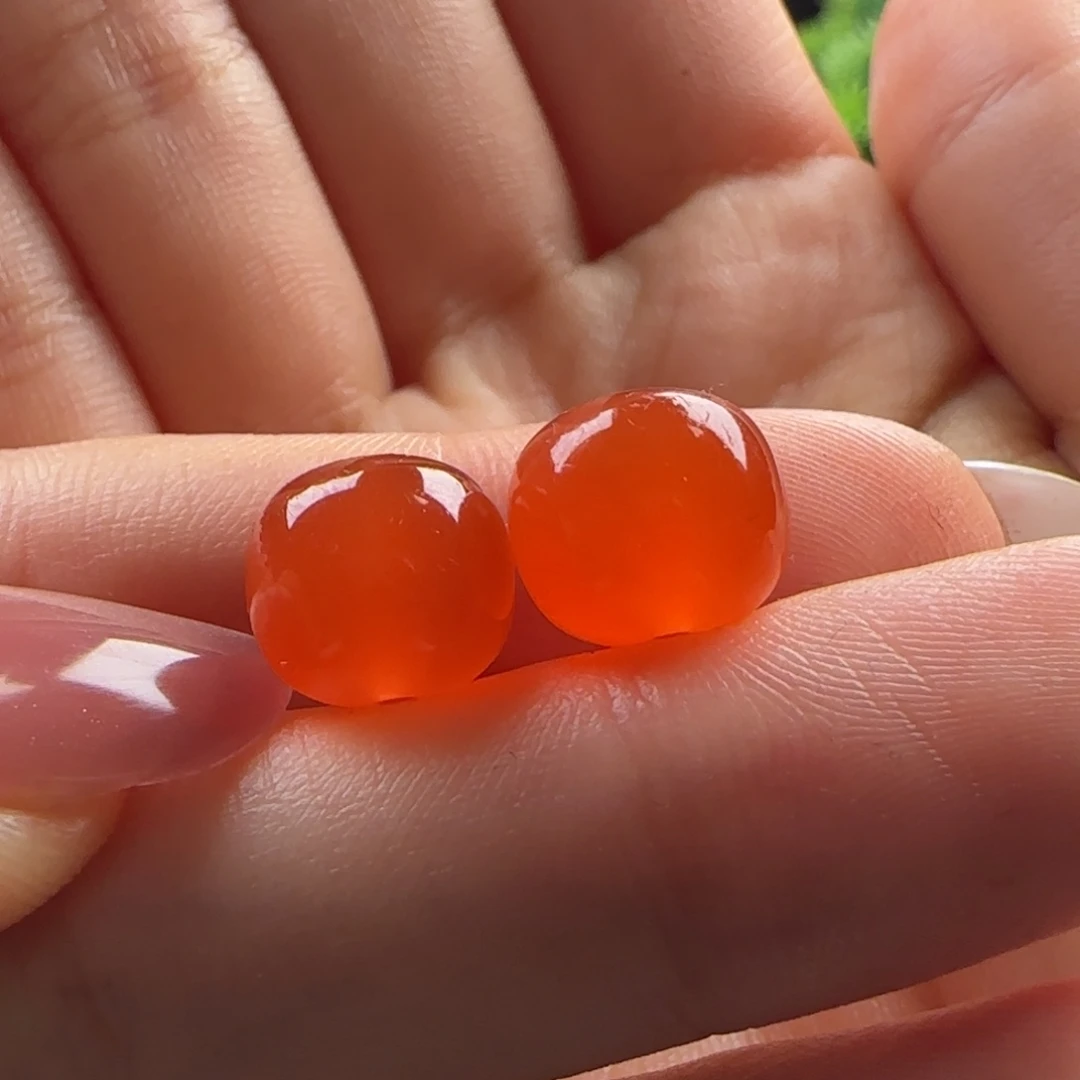 南红玛瑙未镶嵌老型对珠10.1*9孔道边有马牙有水线