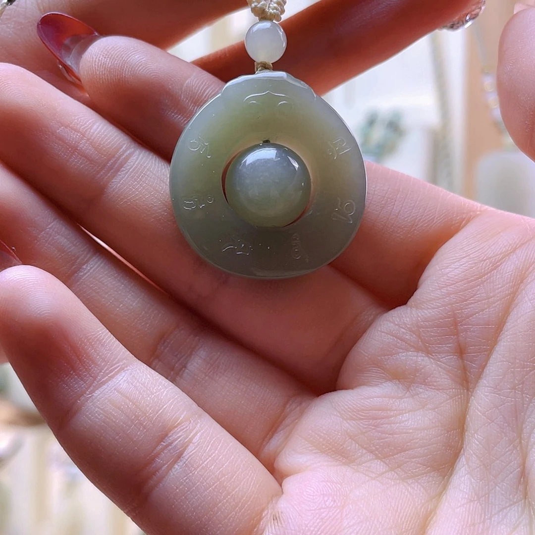 和田玉吊坠(赠链)未镶嵌宗*