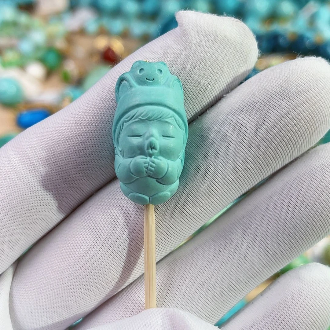 绿松石未镶嵌珠宝奇石