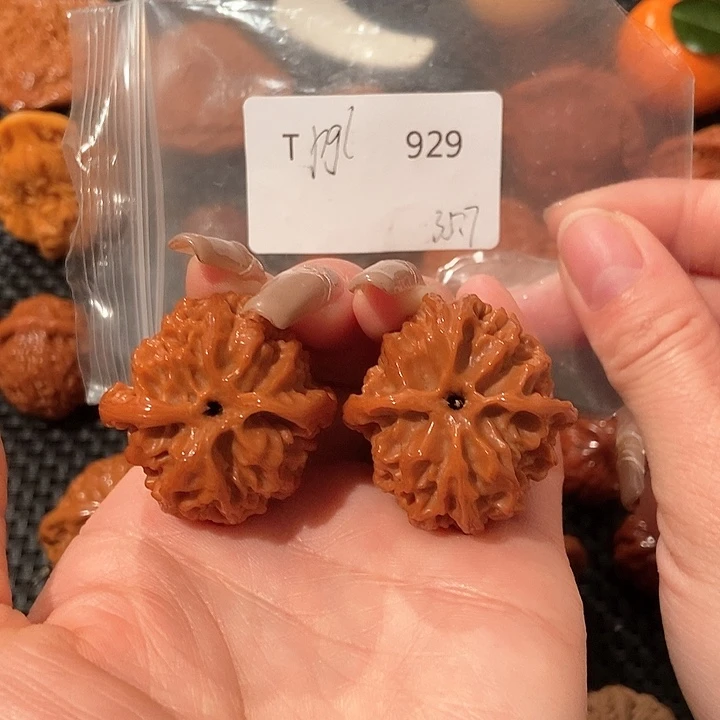 文玩核桃吊坠苹果35.5