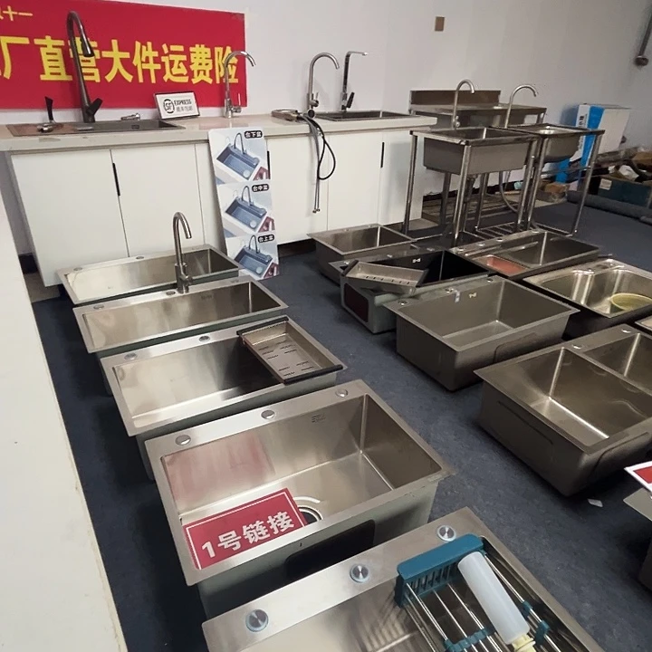 方形款65.45单槽，抽拉龙头全套配齐