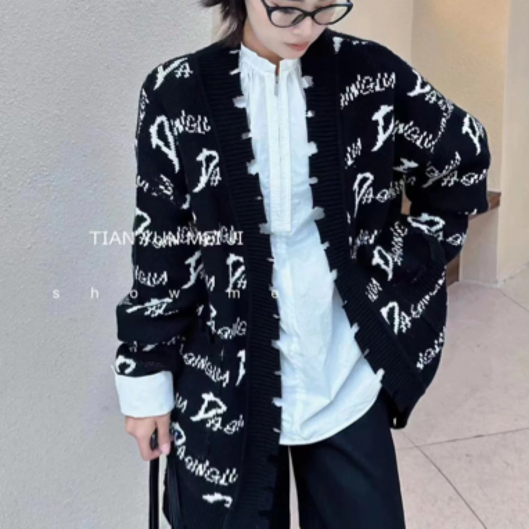 【no退no换 谨慎下单】后背三角标字母提花针织开衫 J2002