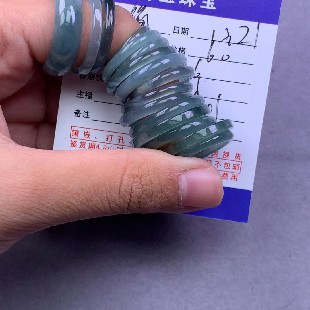 未镶嵌挂件翡翠简*点