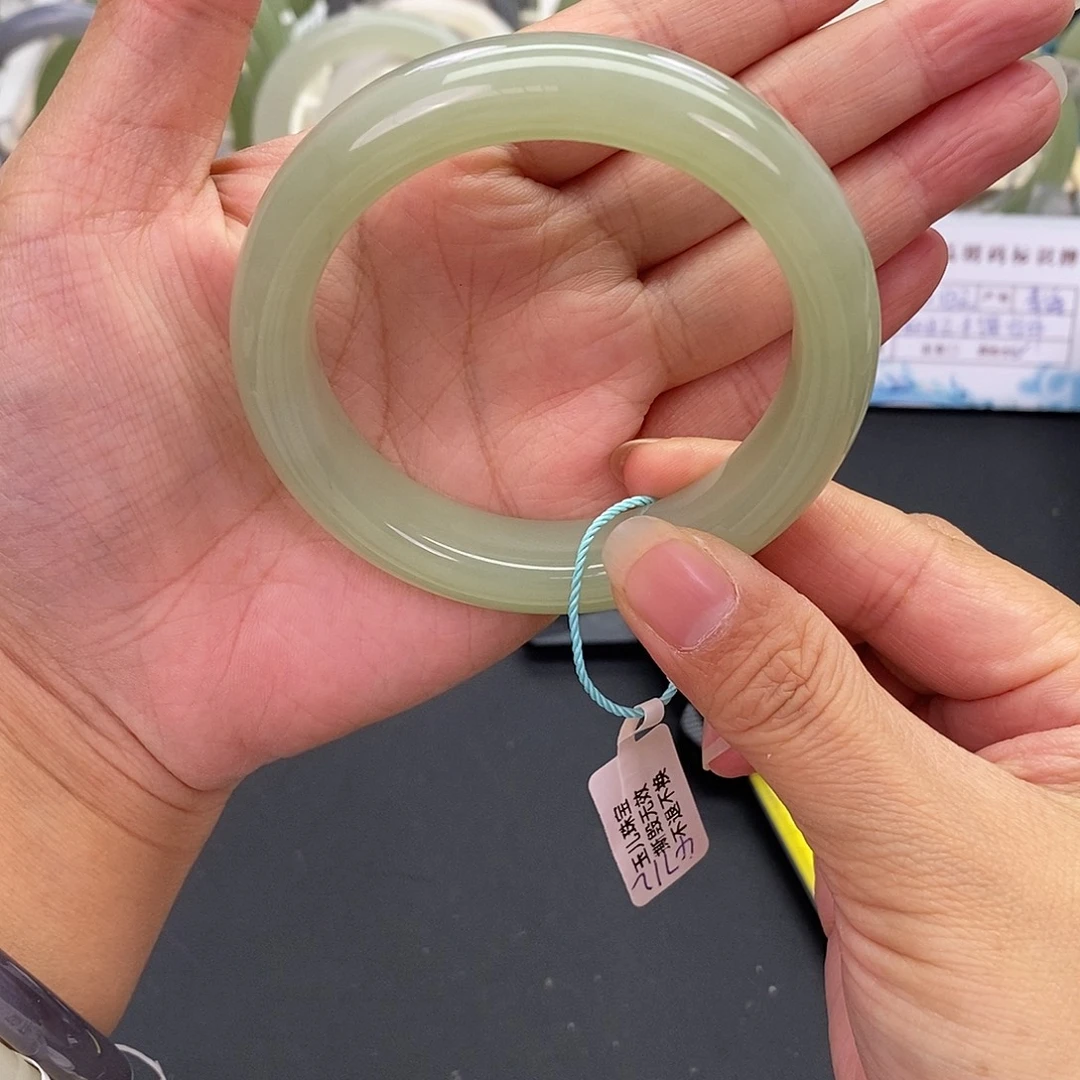 和田玉未镶嵌珠宝奇石和田玉手镯57