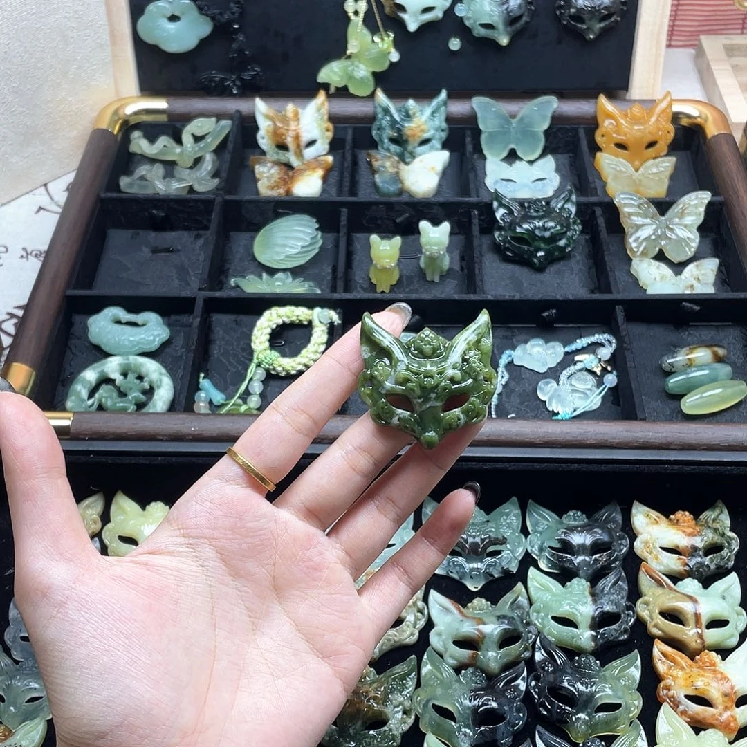 未镶嵌蛇纹石玉颈饰面具不退不换