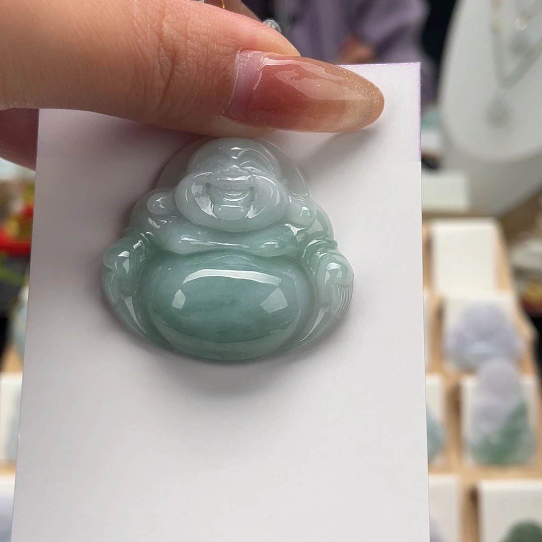 翡翠未镶嵌颈饰佛公