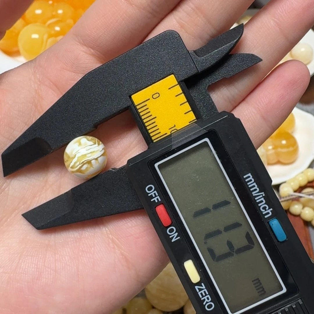 峰***啊琥珀未镶嵌裸石蜜蜡圆珠