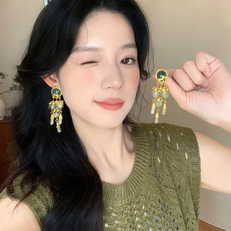 合金树脂耳饰 中古港风长流苏耳钉女复古宫廷风夸张气质高级耳饰